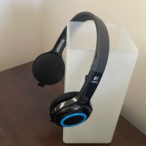 Logitech wireless headset H600